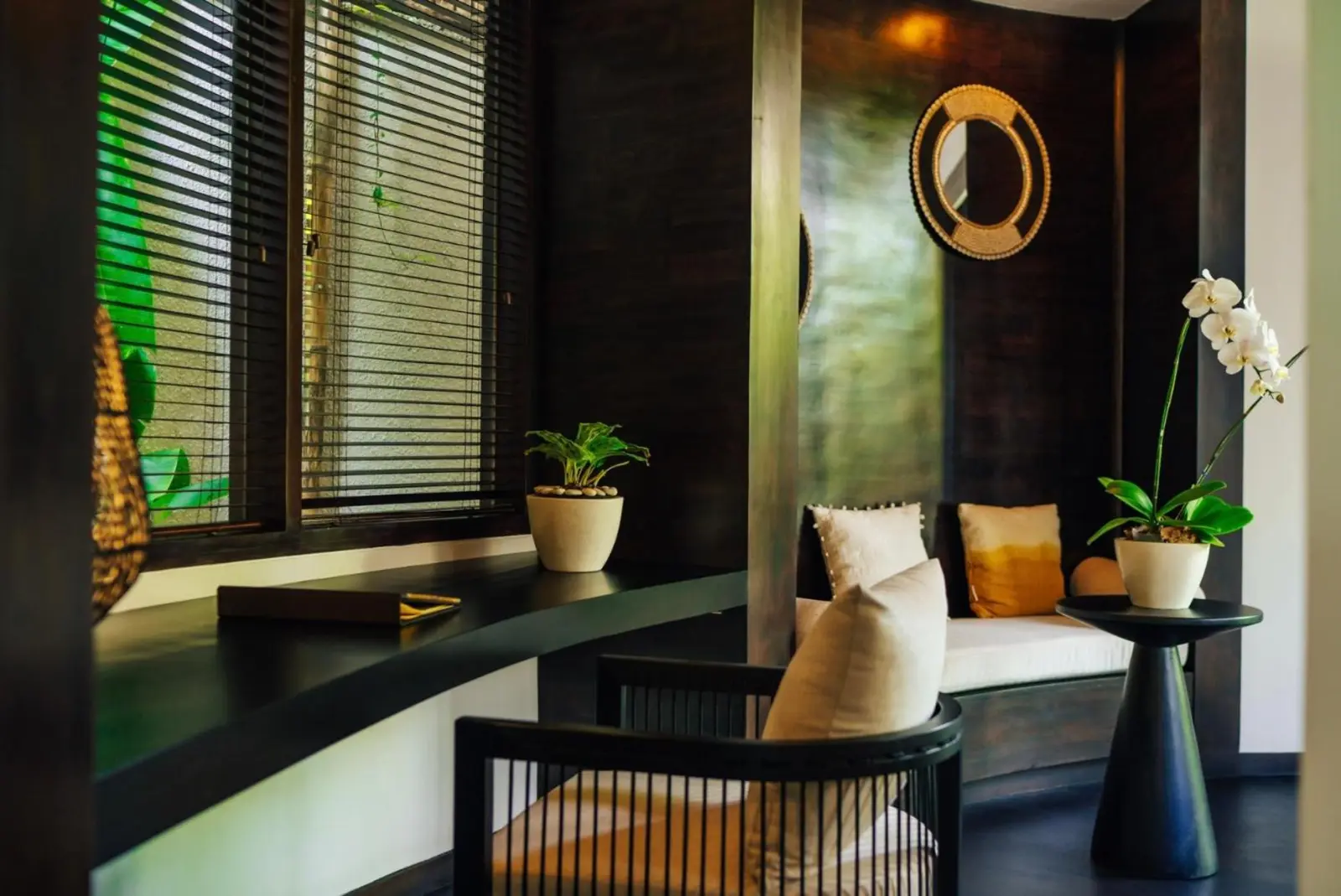 Área de salón acogedora en Uma Kalai, Ubud