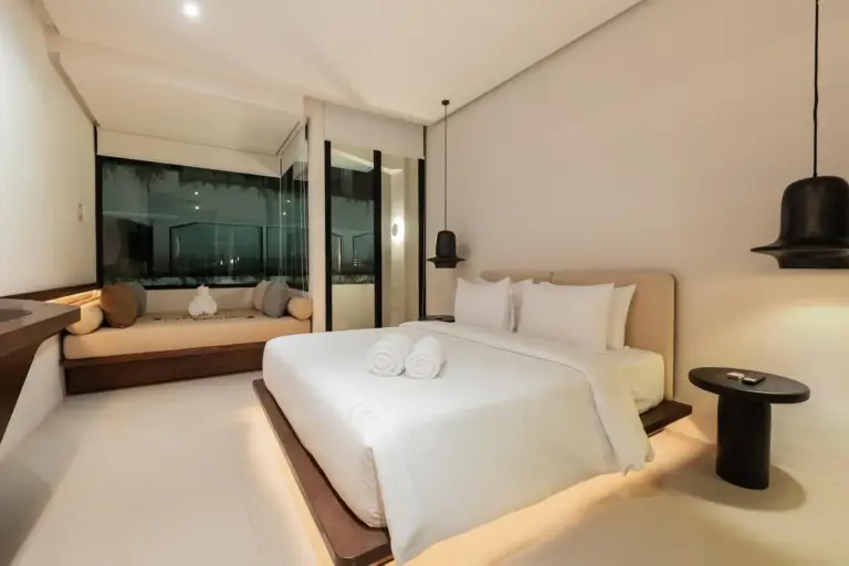 Suite accueillante au UMI Resort Uluwatu Bali