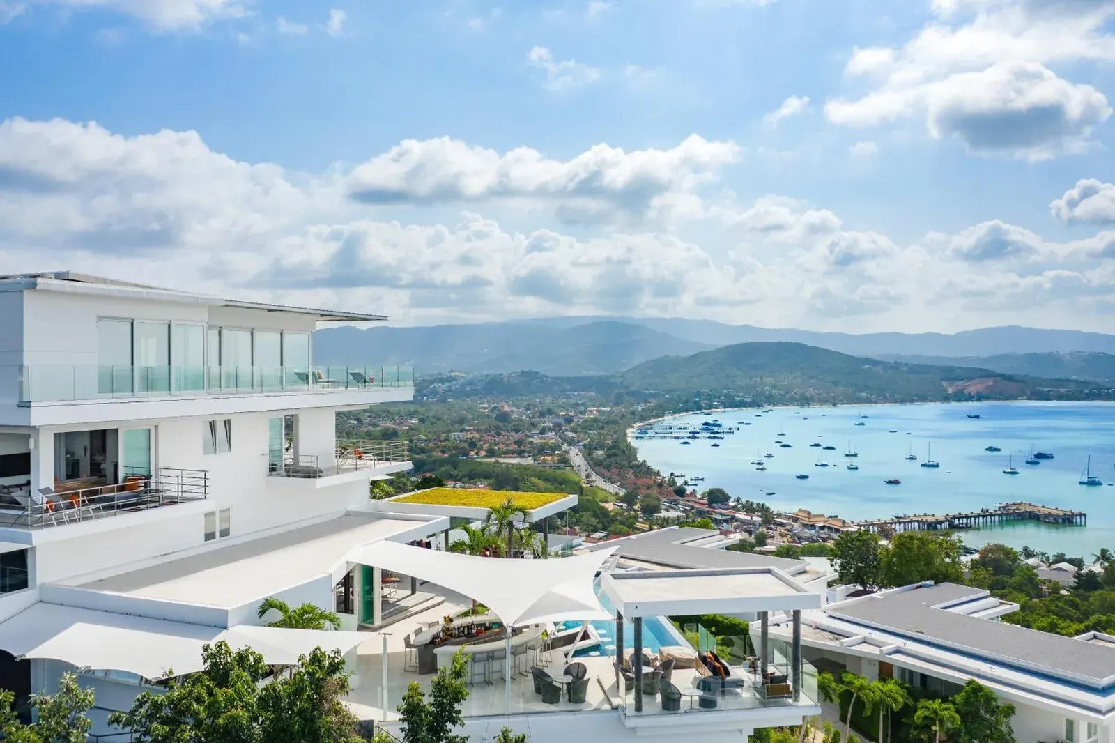 UniQue BoutiQue Resort exterior view overlooking the bay