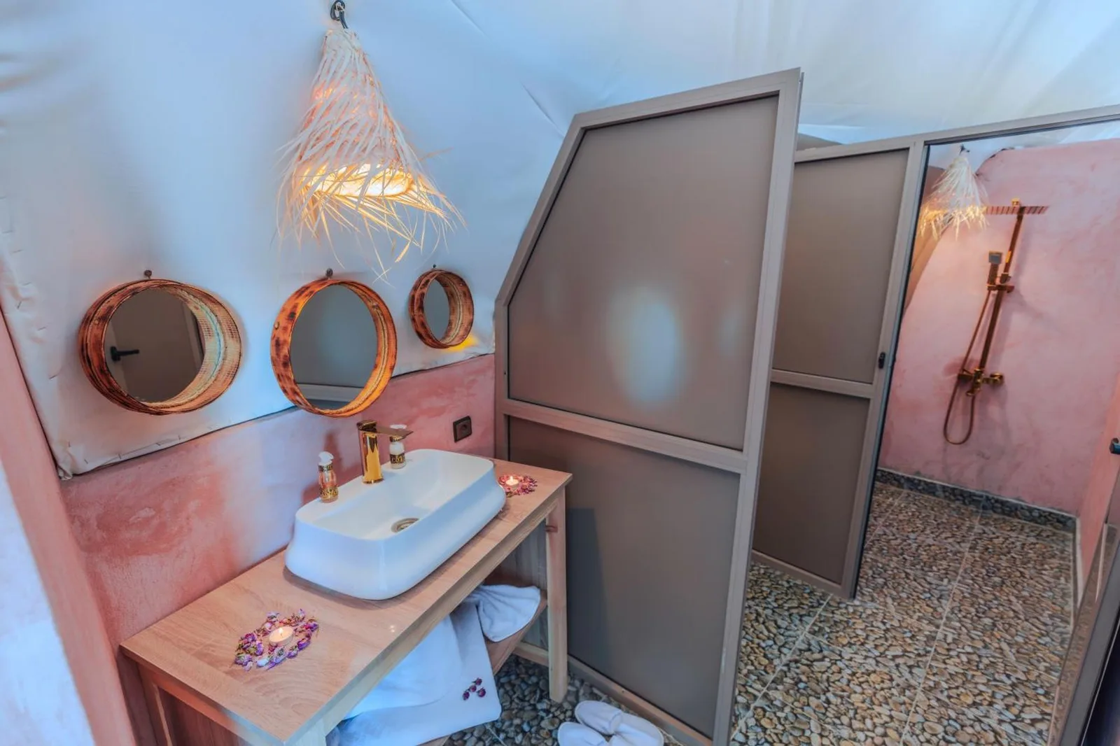 Unique Desert Camp in Merzouga bathroom overview