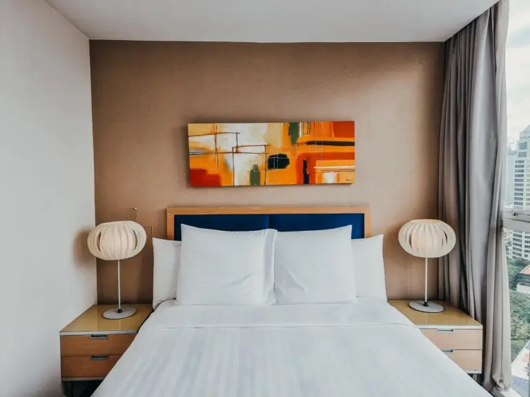 Urbana Langsuan Hotel cozy bedroom setup