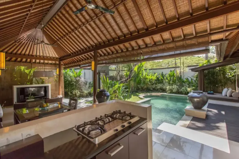 Kitchen and dining area at Villa Air Bali Boutique Resort and Spa