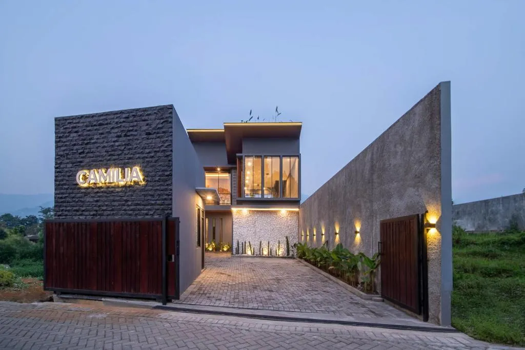 Entrance to Villa Camilia Puncak