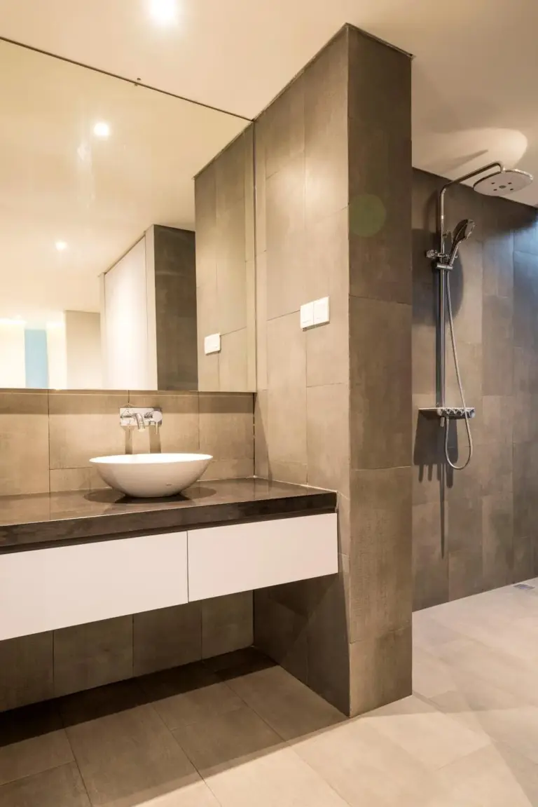 Villa DeDayuh Seminyak modern bathroom