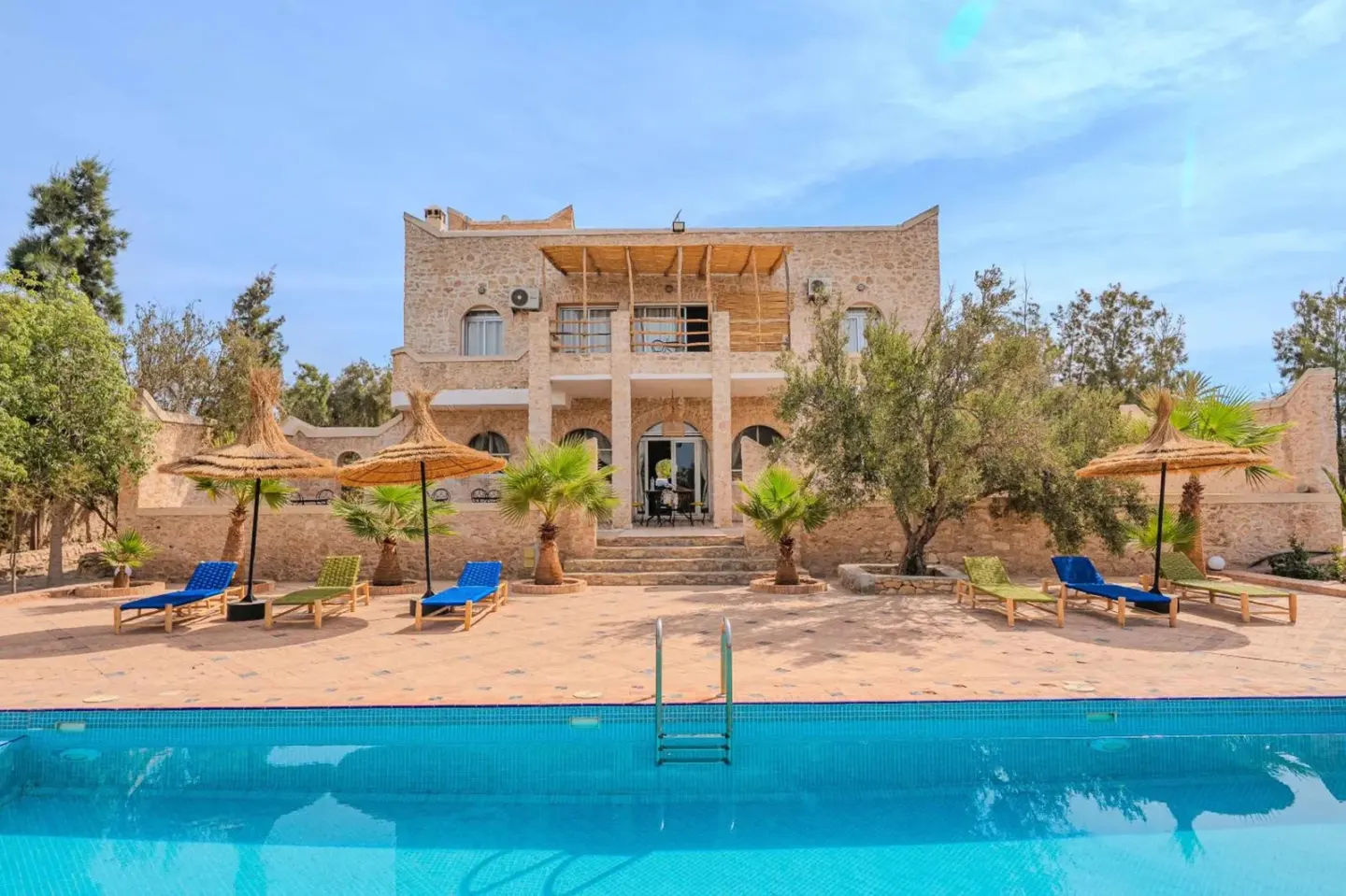 Exterior de Villa des Paons Essaouira con piscina