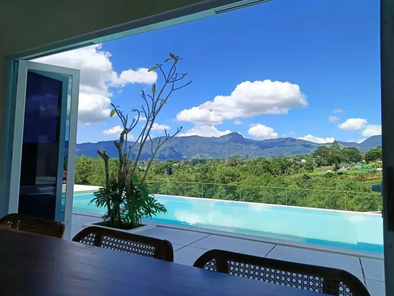 Mountain view from Villa Fortuna - Kinta mani