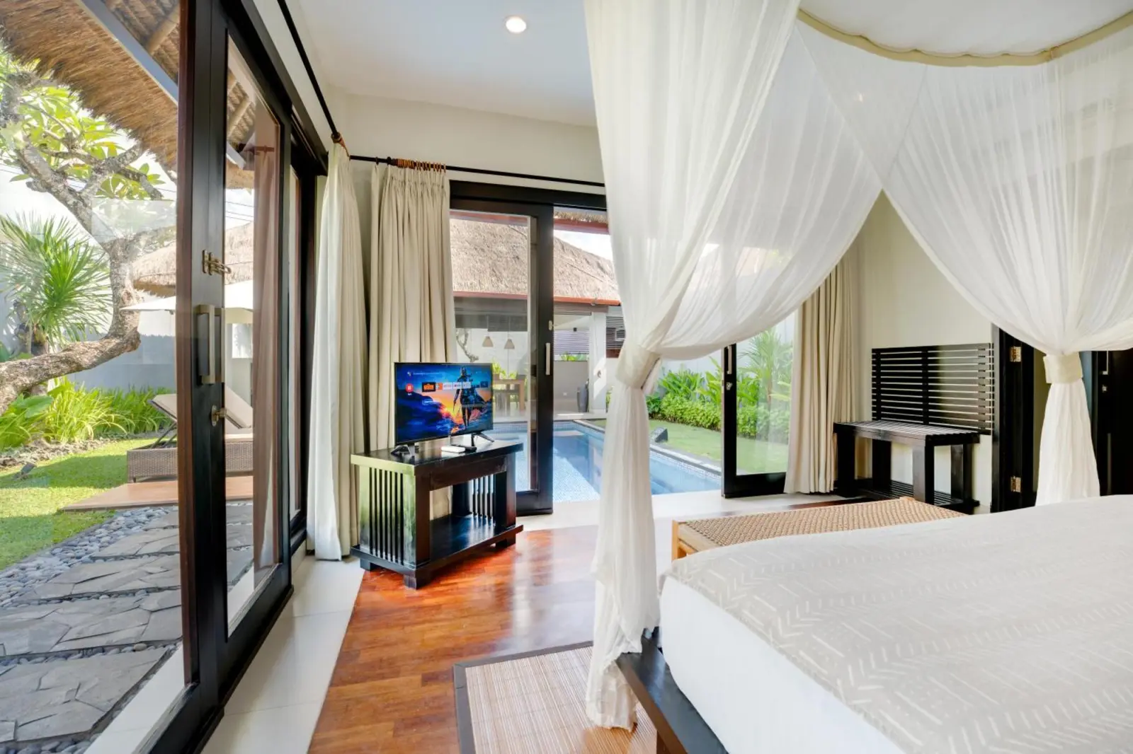 Bedroom with garden view at Villa Jerami & Spa