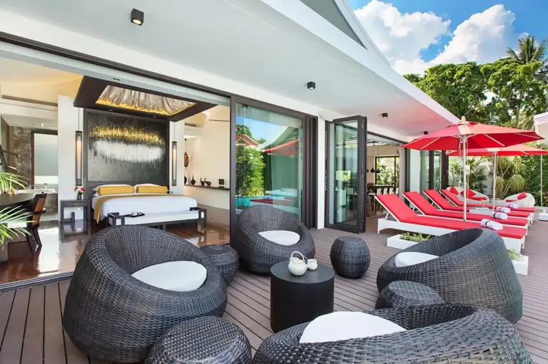 Villa Julia Koh Samui Lounge im Freien mit Sitzgelegenheiten