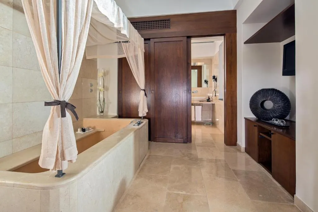 Baño elegante en Villa Marina Capri - Preferred Hotels & Resorts