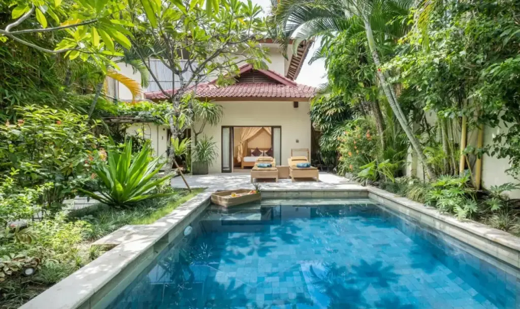 Villa Seriska Seminyak, villa privée 5 étoiles avec piscine, à pied des restaurants et des boutiques