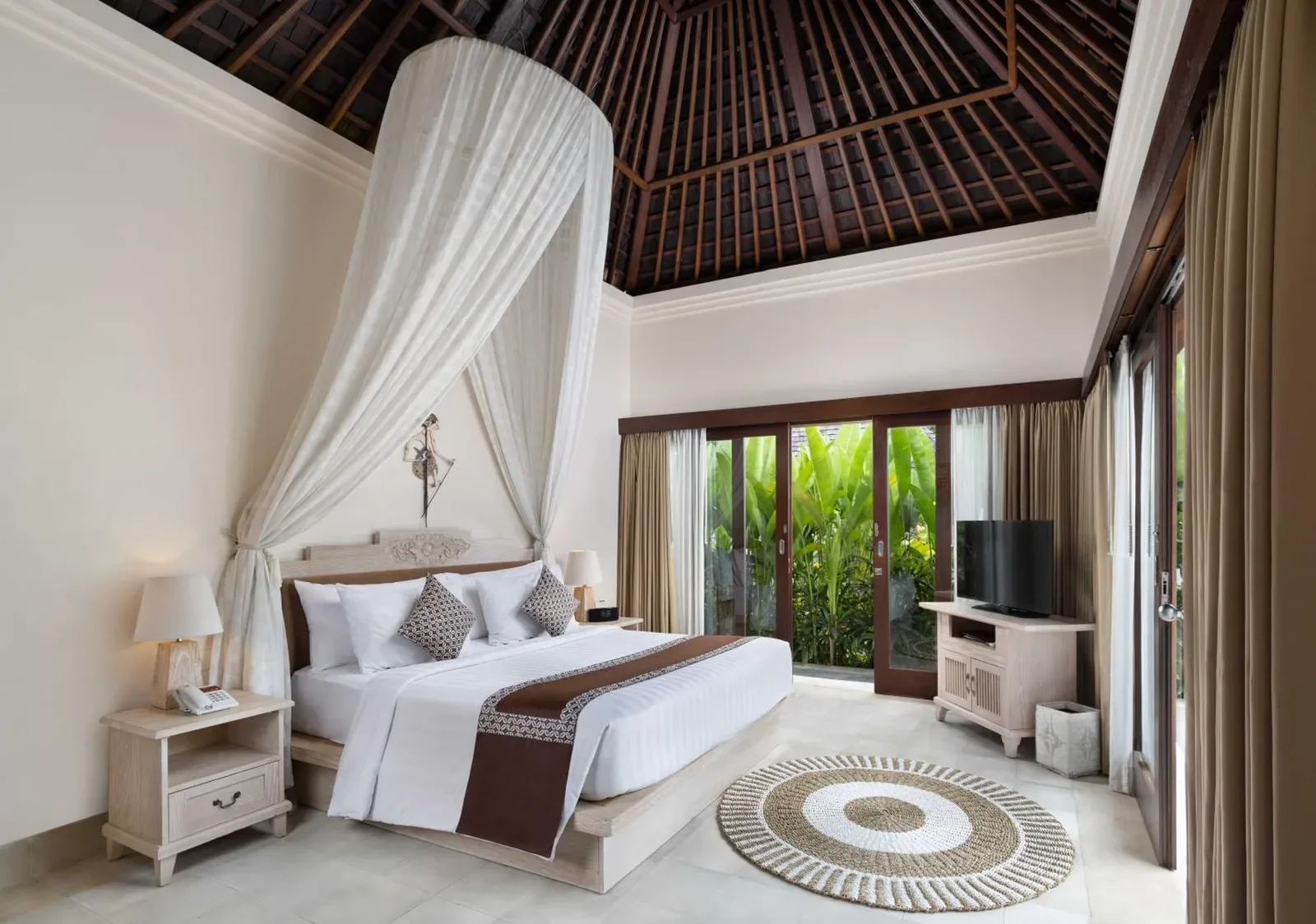 Chambre élégamment conçue au Visesa Ubud Resort