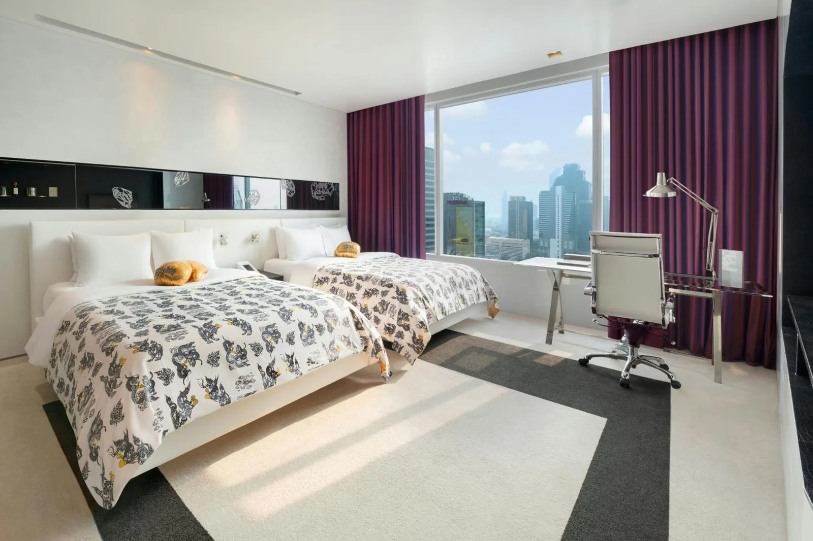 Habitación doble de huéspedes en W Bangkok Hotel