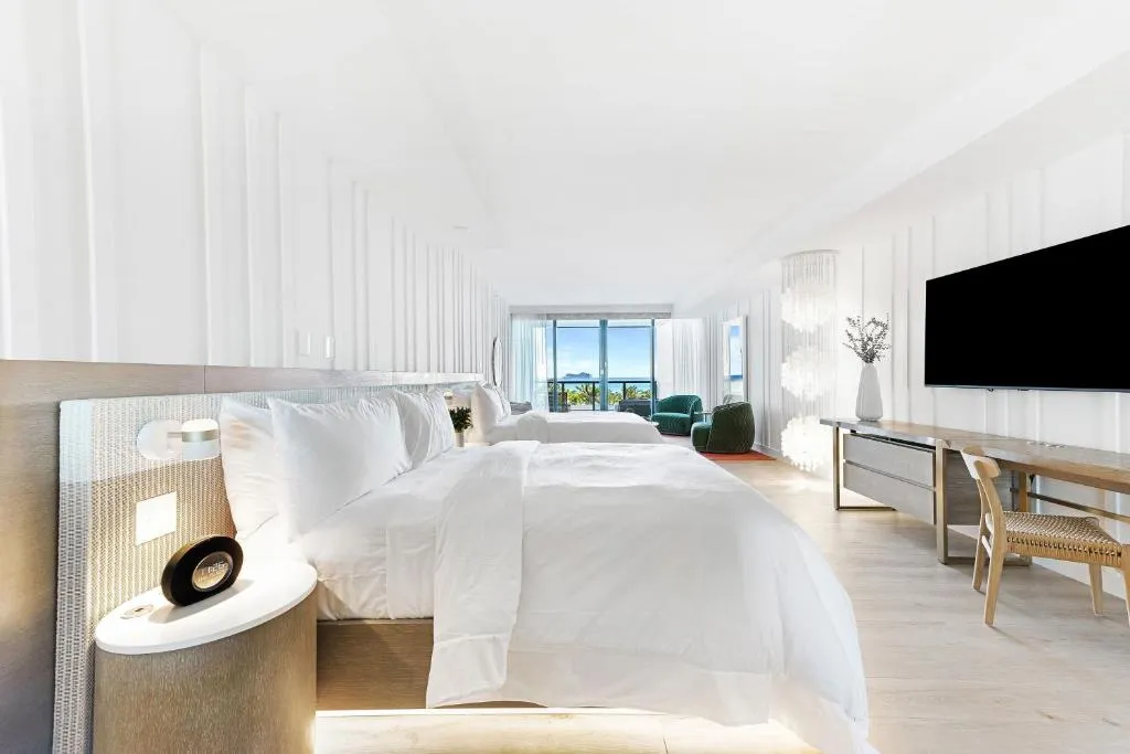 W South Beach guest room with ocean view