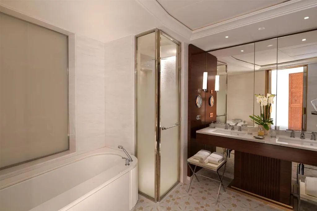 Baño lujoso en Waldorf Astoria Rabat Salé