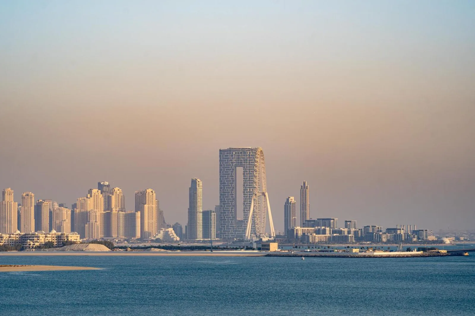 Tagesansicht von Dubai im Wyndham Residences The Palm