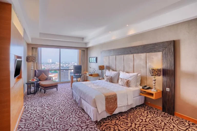 Wyndham Surabaya city view room