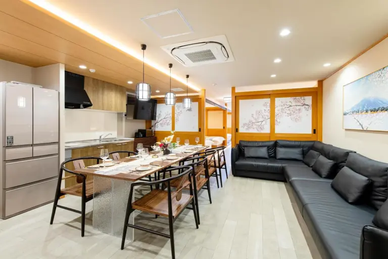 Cuisine et salle à manger au YOKOHAMA STAY PREMIER à Yokohama