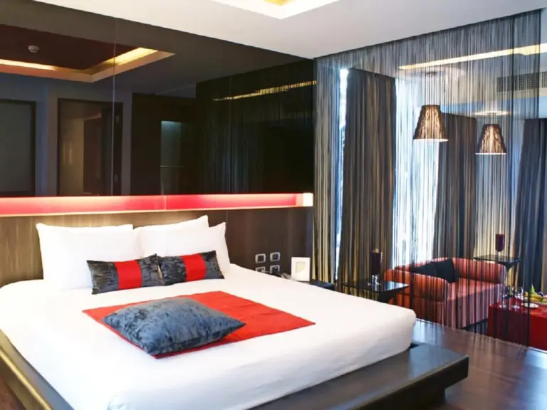 Z Through By The Zign luxurious bedroom interior design in Pattaya