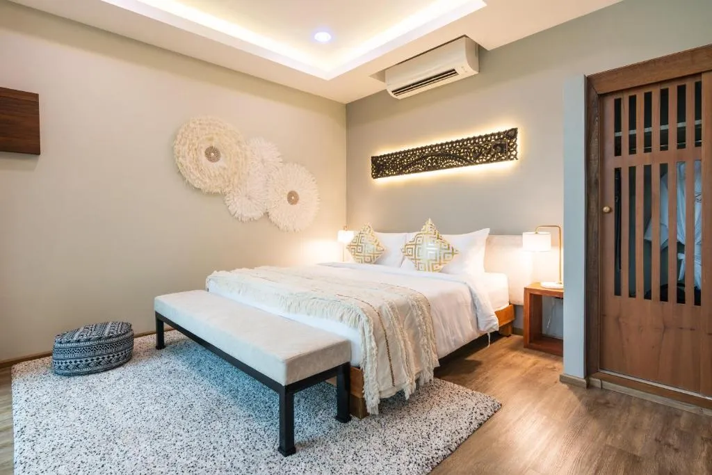 Zee Luxury Boutique Hotel bedroom in Koh Phangan