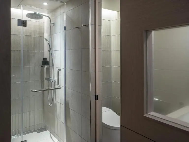 Zentis Osaka modern shower area