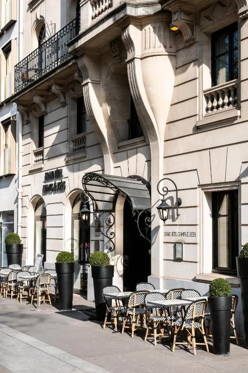 Exterior of Grand Hôtel Champs-Elysées in Paris