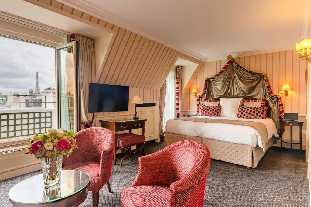 Room with Eiffel Tower view at Hôtel Napoleon Paris