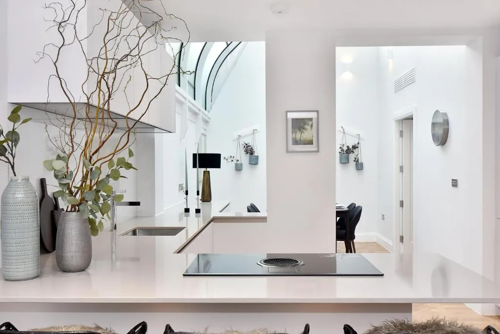 Modern kitchen at London Choice Apartments - Mayfair - Piccadilly